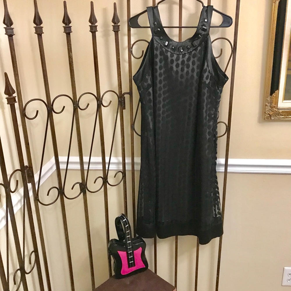 DRESS